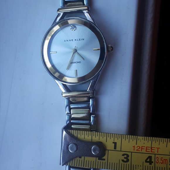 Two-toned women's wristwatch - Picture 5 of 5